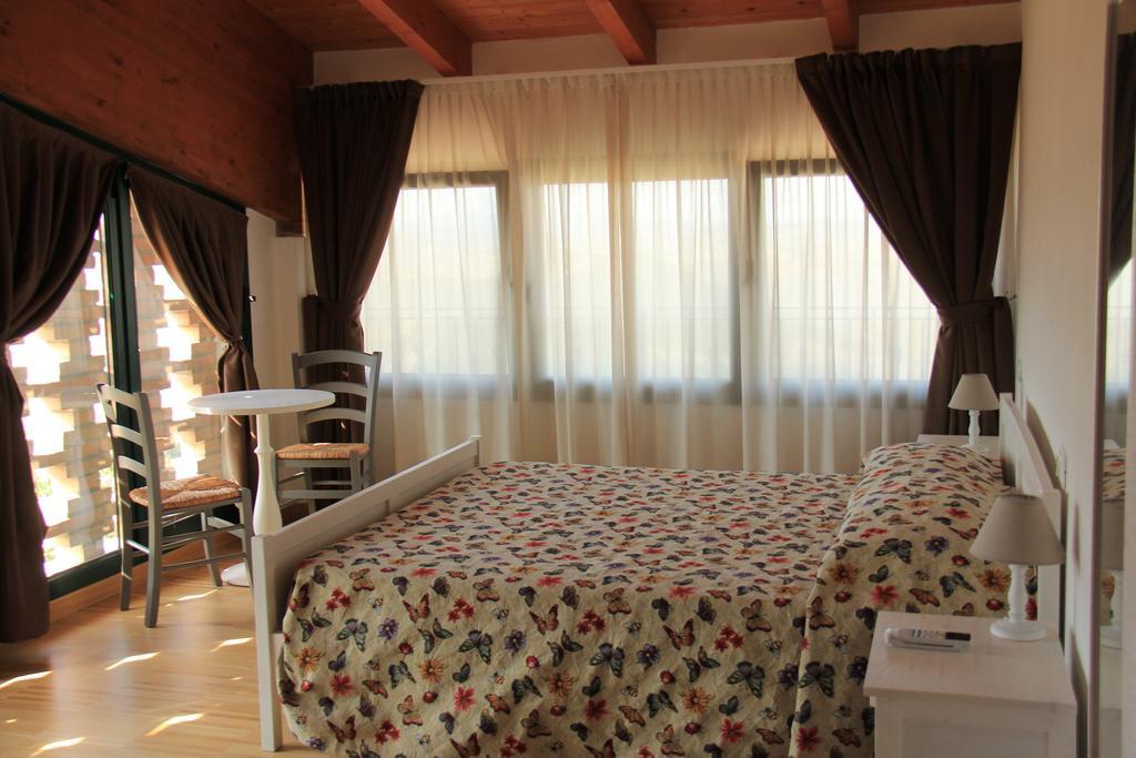 La Palazzina Di Ciagnano Villa Ozzano dell'Emilia Ruang foto